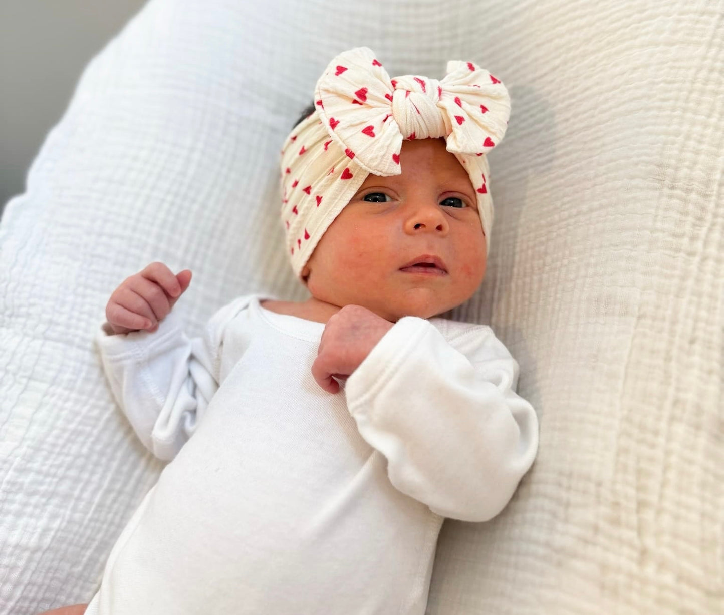 Cable knit bow headband- Cream and red love heart
