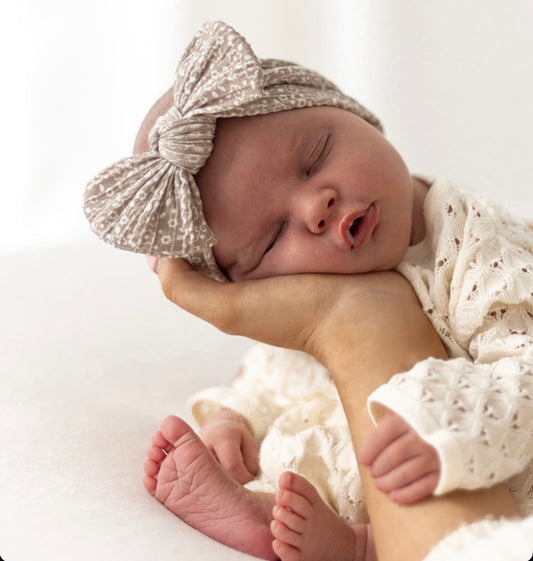 Cable knit bow headband - Neutral floral