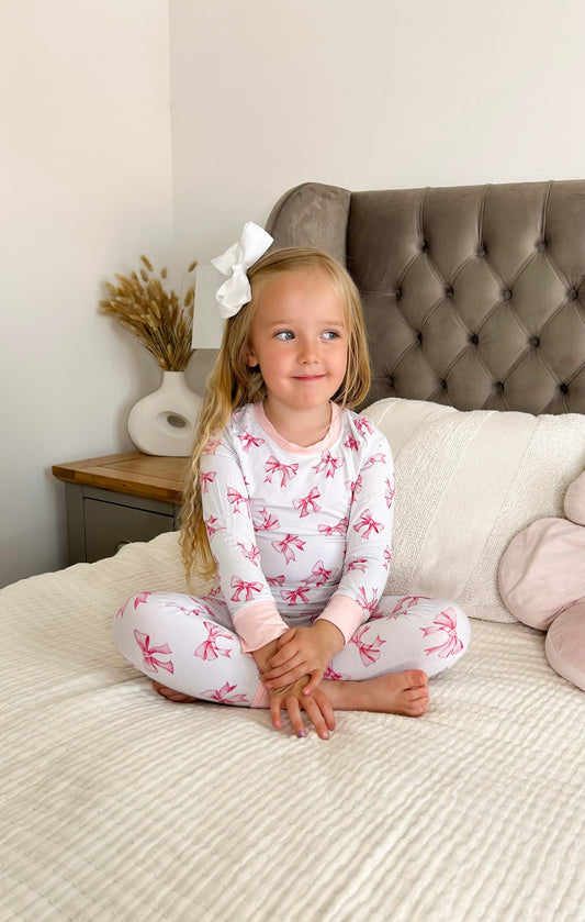Pink and white bow design pj set