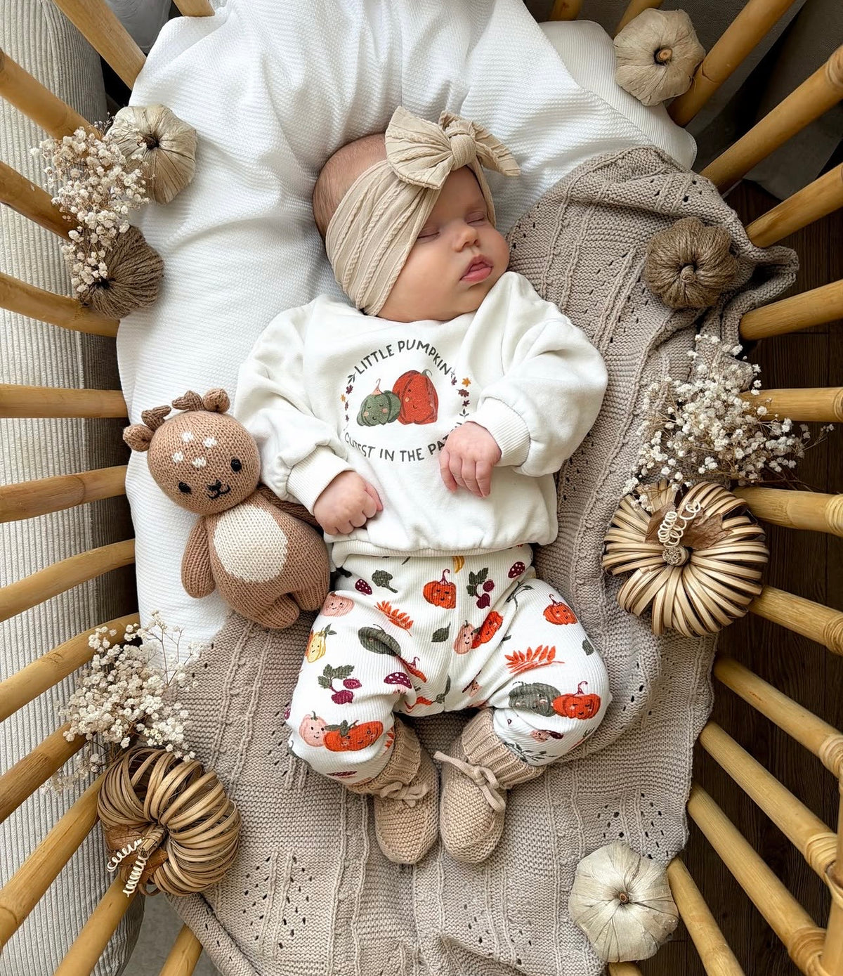 Cable knit bow headband - beige