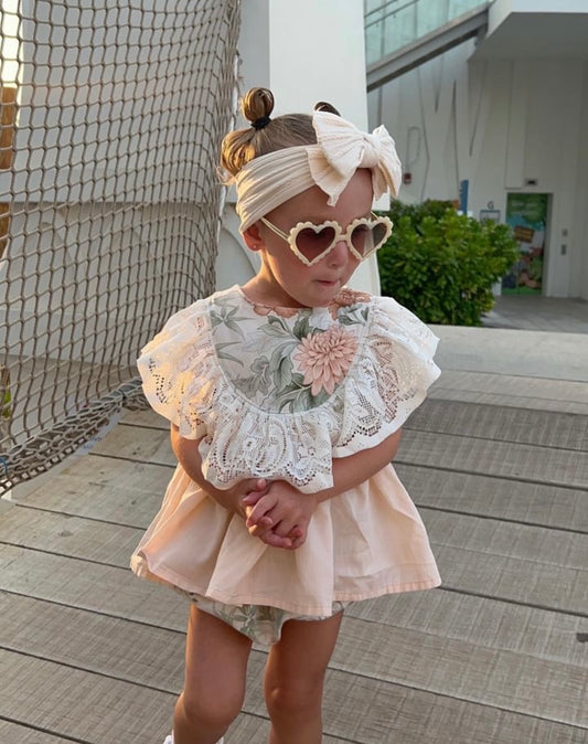 Children’s heart shaped sunglasses - Cream