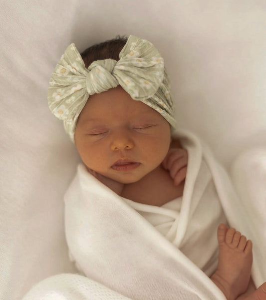 Cable knit bow headband - Sage daisy