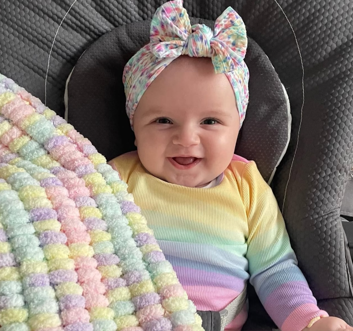 Cable knit bow headband- Rainbow drops