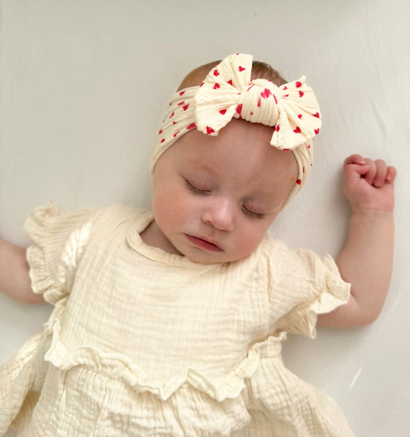 Cable knit bow headband- Cream and red love heart